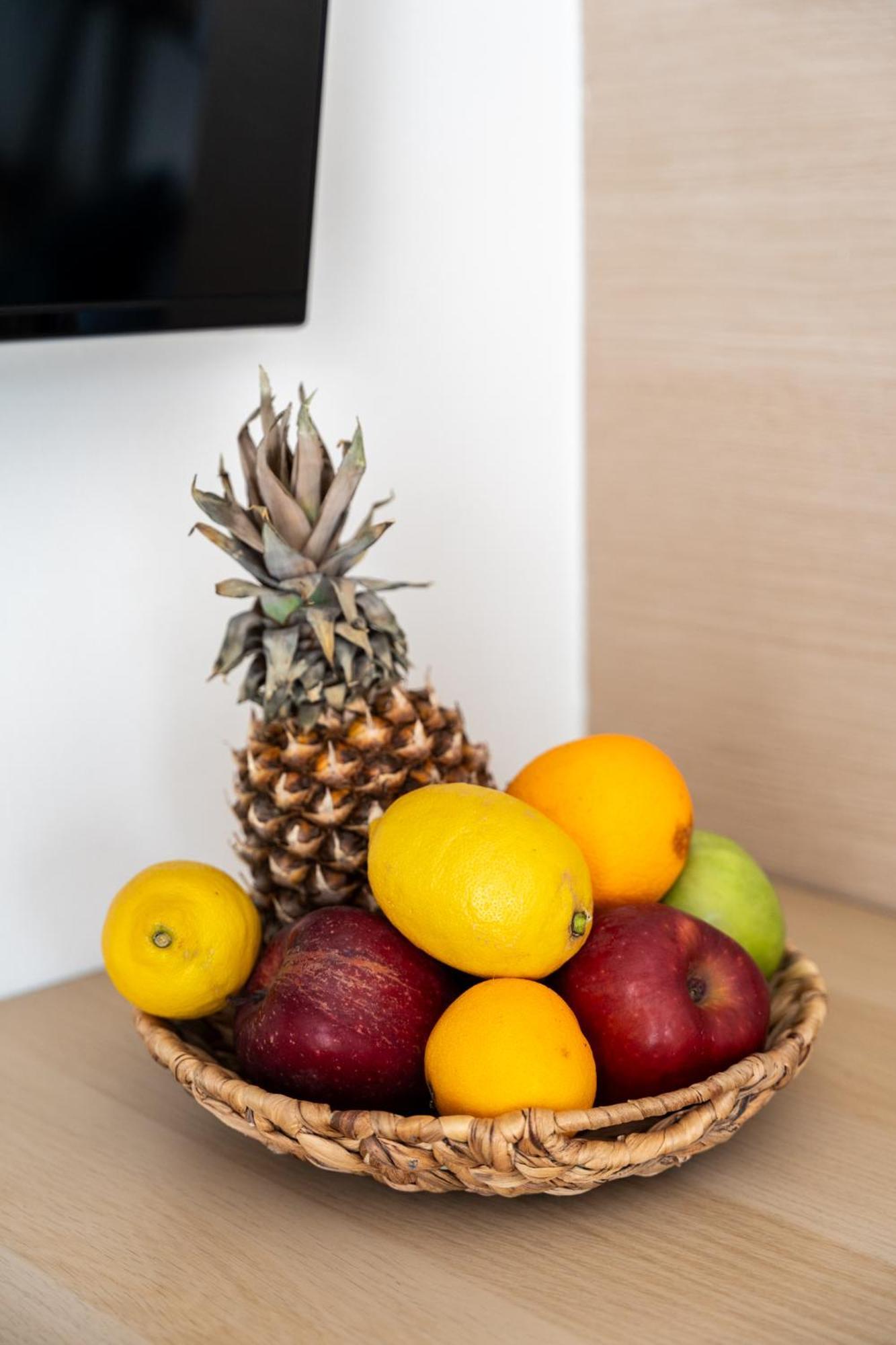 Pomegranate Luxury Penthouse Maisonette With Beautiful Terrace & Free Parking By Binobi ! Salonic Exterior foto